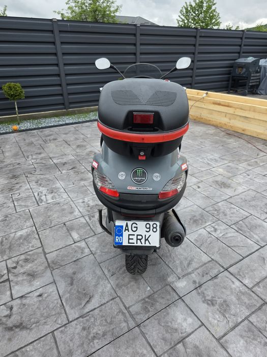 Vand/schimb piaggio mp3 din 2010