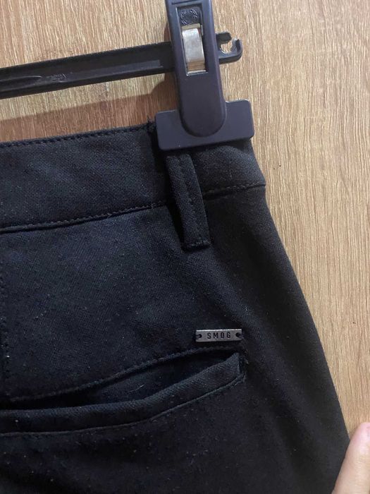 Pantaloni costum