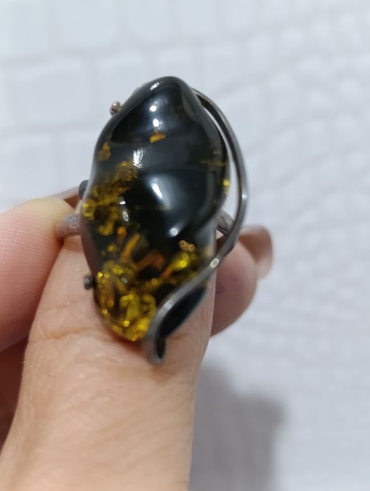 Кольца с янтарем