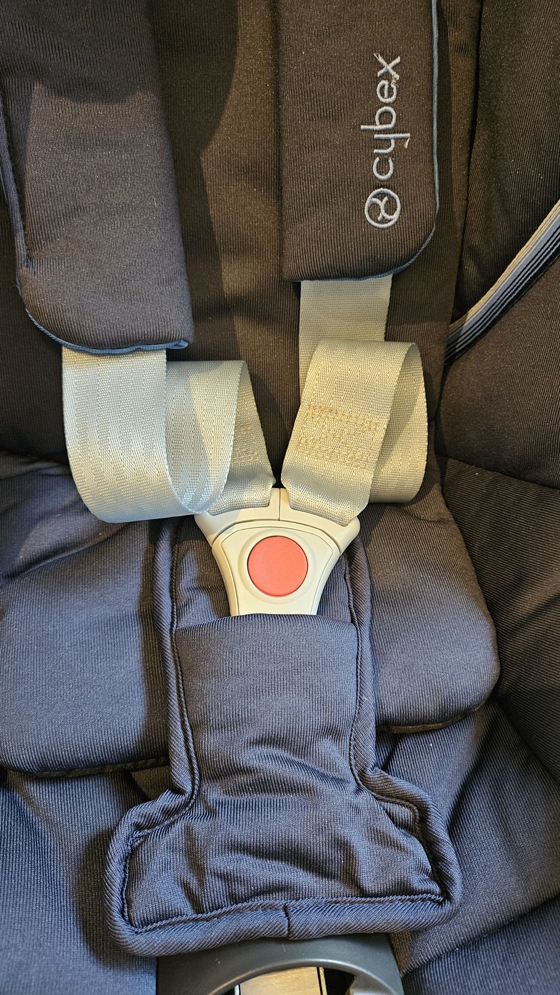 Столче за кола Cybex Aton 5 с  база  Aton Base 2 fix