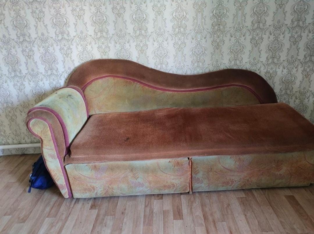 Продам диван и ма