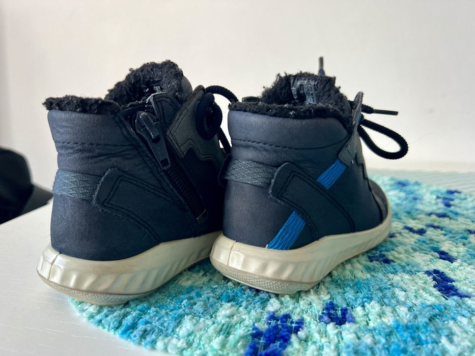 Ghetute ecco goretex imblanite marimea 23 impecabile