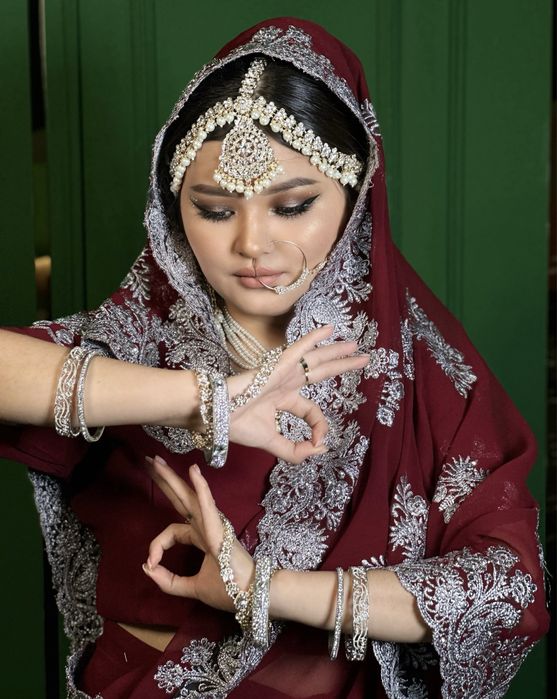 Индийские  костюмы Сари на прокат .