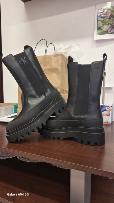 Дамски зимни боти