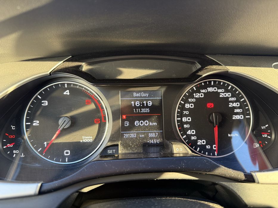 Vand Audi A4 B8 2011