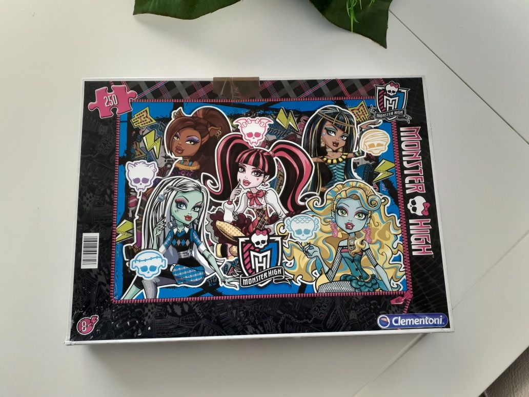 Puzzle "Monster High"