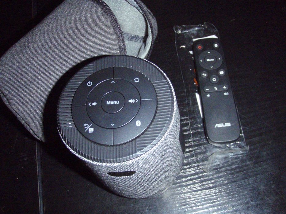 Videoproiector Asus ZenBeam Latte L1 cu baterie wifi si bluetooth, nou