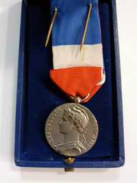 Френски сребърен медальон,медал,орден,значка,колие,украшение