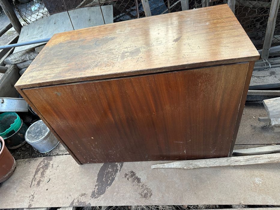 Стара ракла кафява