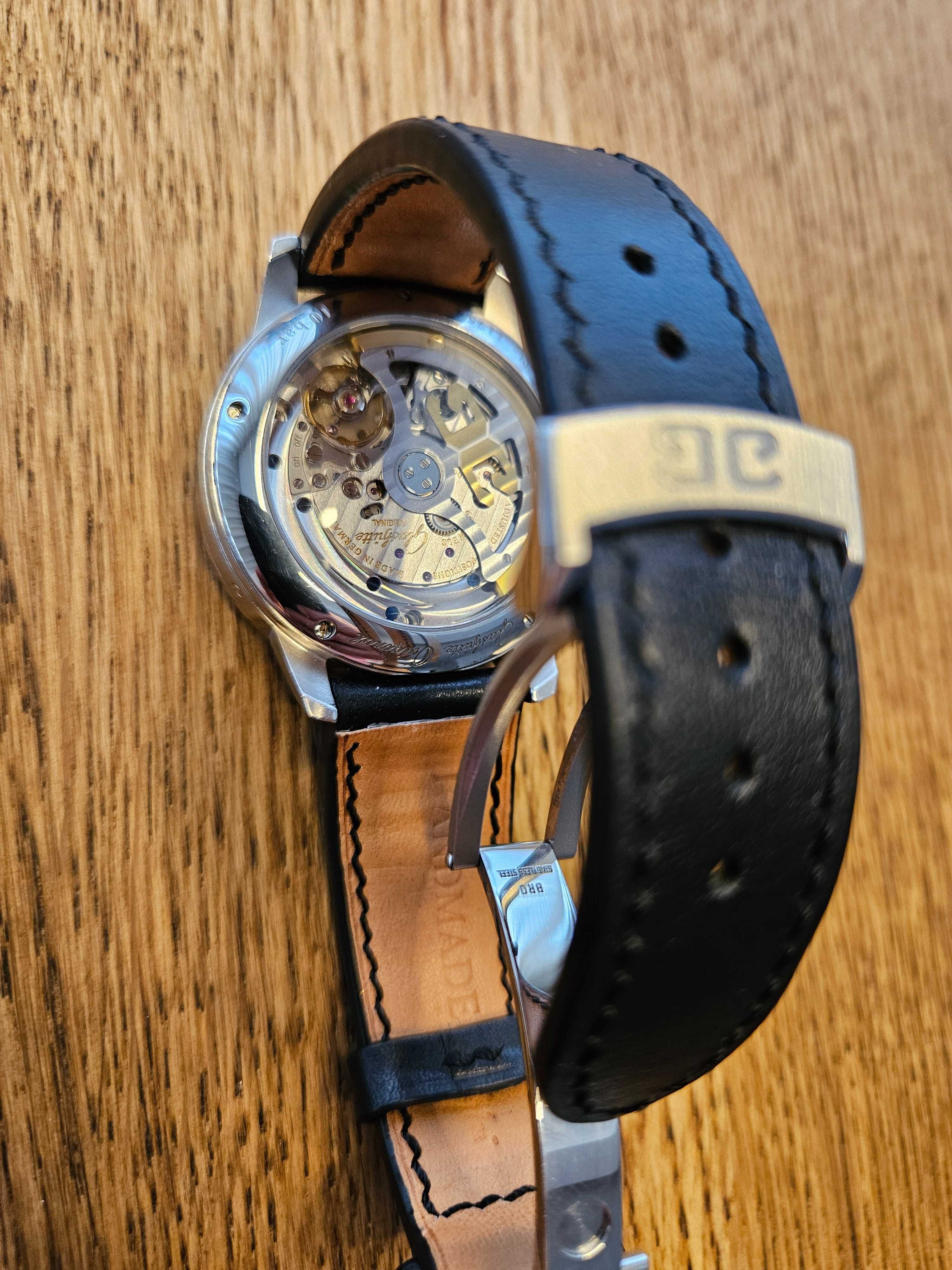 Glashutte Original Panoramic Date