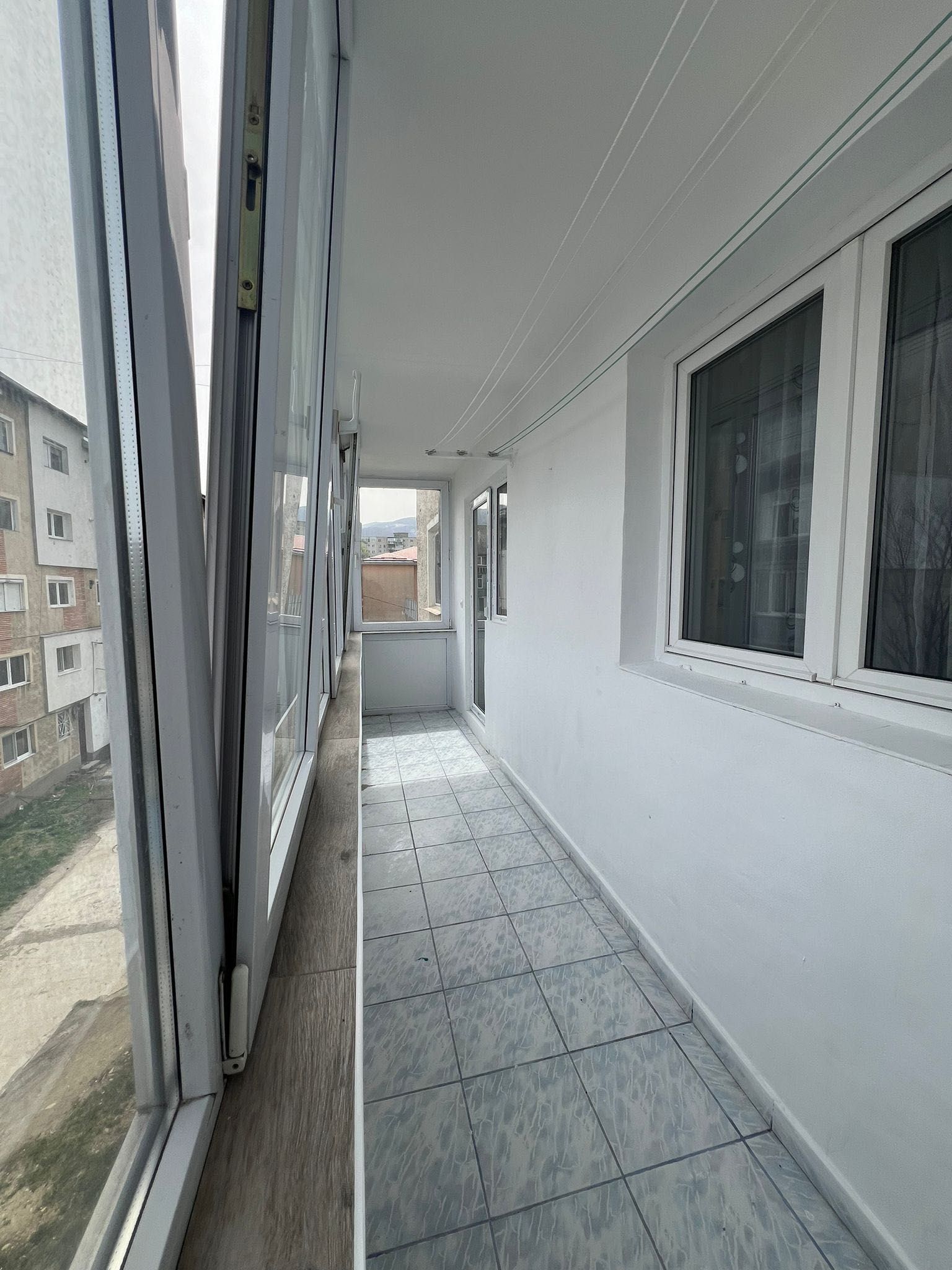 Vand apartament 4 camere