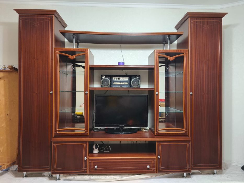 Шкаф  для гостиной