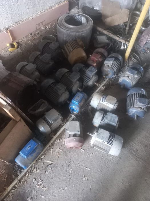 Продам электро двигатели