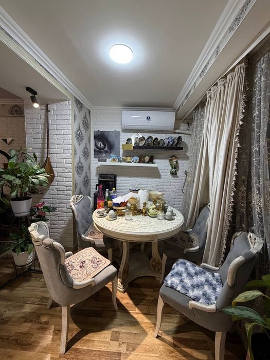 Продается 3в4 ком квартира на Алтайском, ориентир: 17 школа, 83м²