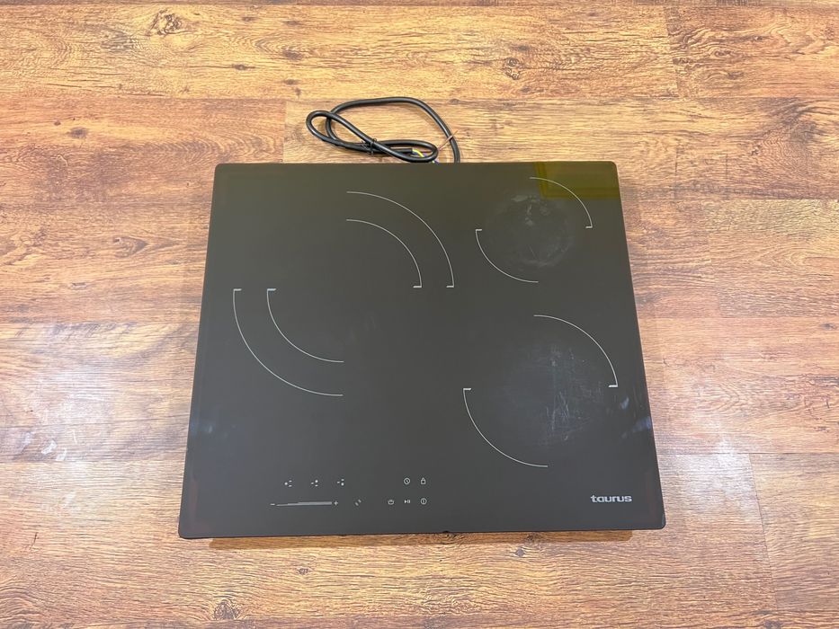 Стъклокерамичен котлон Taurus V6031S за вграждане