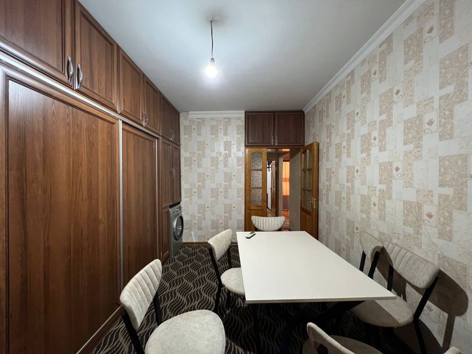 Продаётся  3в4/4/5 92 м2(сдвоенный зал) на Юнусабаде 15 кв-л