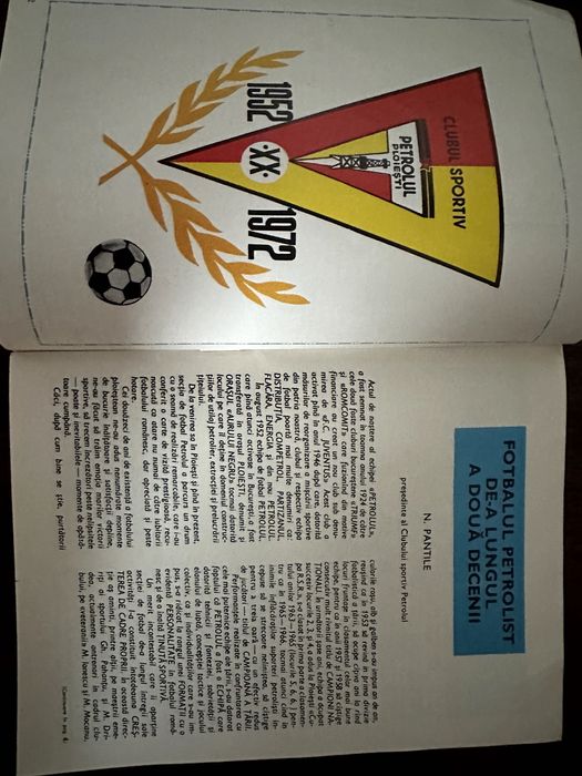 "Clubul SPORTIV PETROLUL PLOIESTI  1952-1972  Foto - Album"