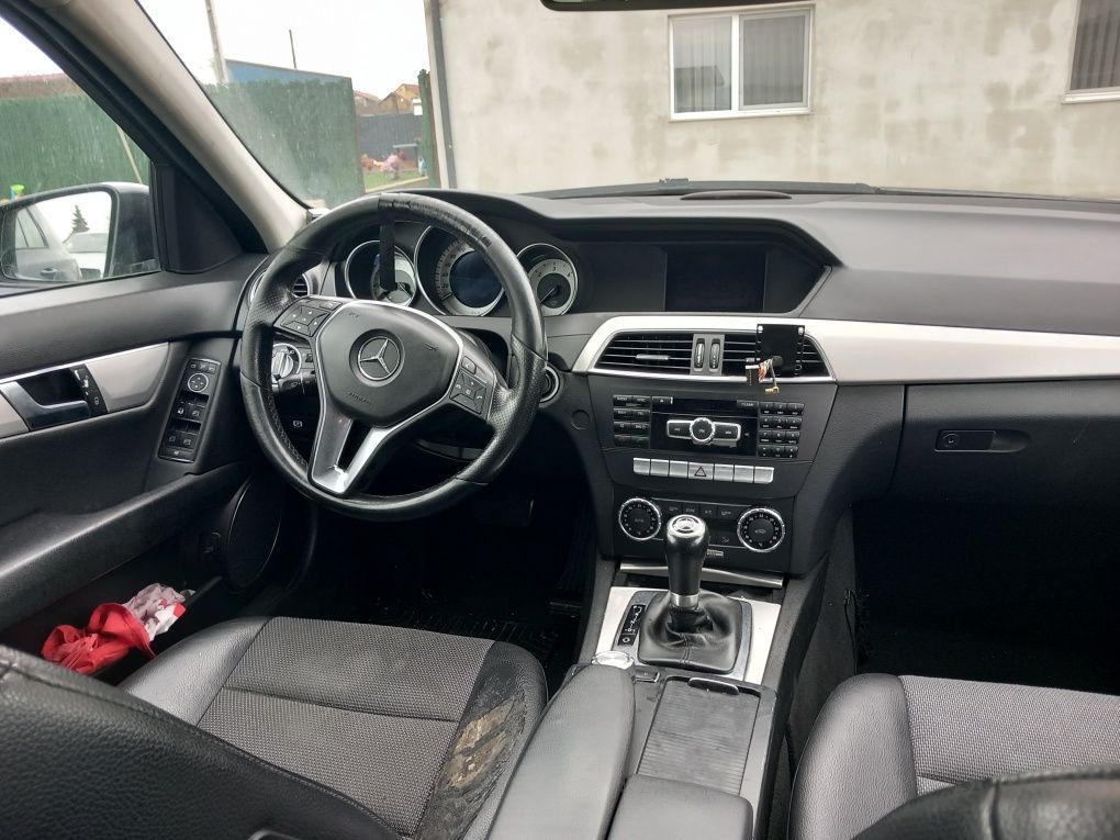 Piese Mercedes C class w204