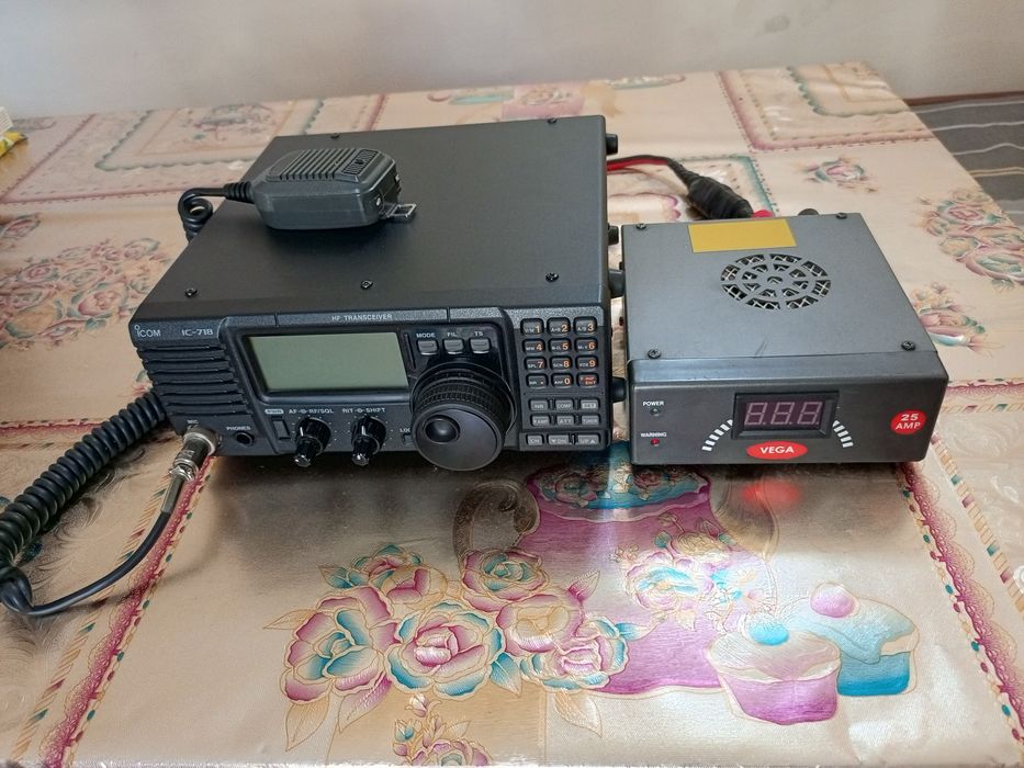 Icom IC-718 HF  transceiver
