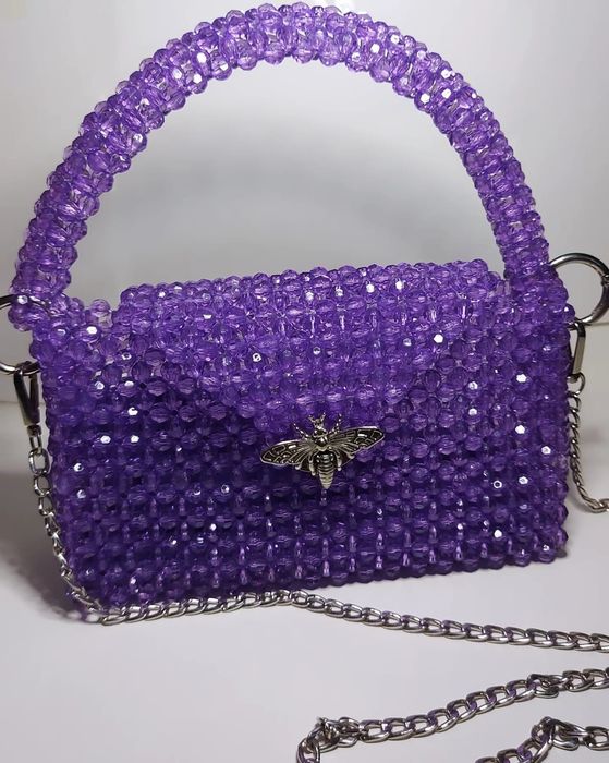 Распродажа! Сумка фиолетовая из бусин на застёжке с цепочкой.