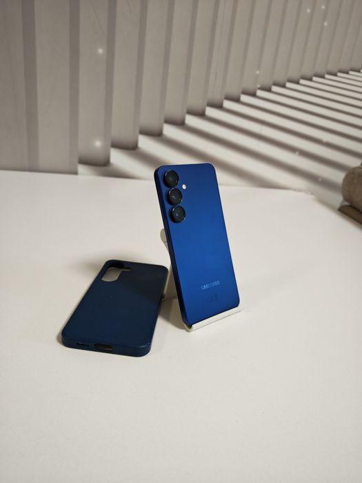 Vând sau schimb Samsung S25 Blue Că Nou 128GB totul original