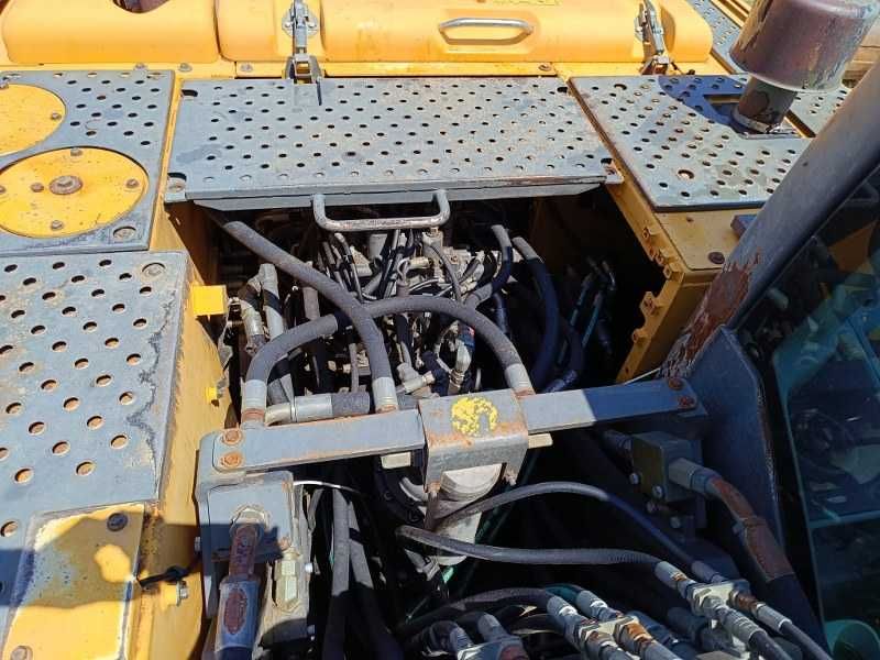 Excavator pe senile Volvo EC210CL , 2007 , 22.9 tone