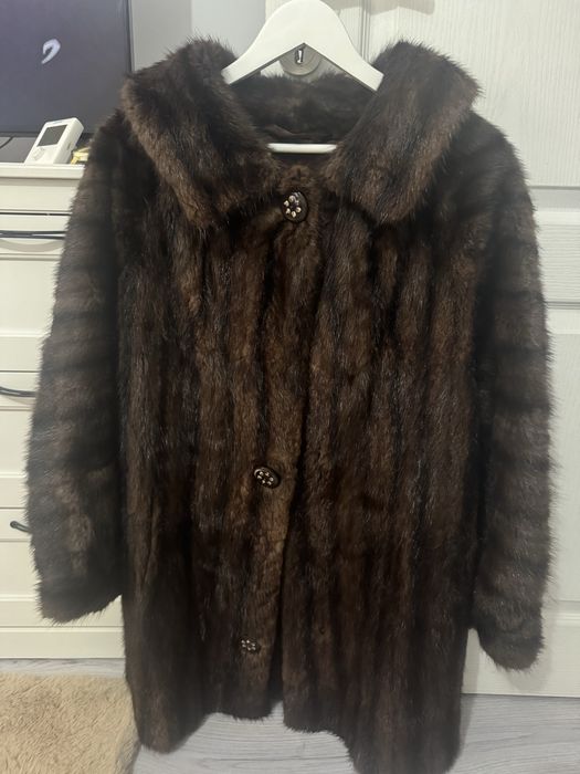 Blana naturala purtata doar de 2 ori, pretul este negociabil