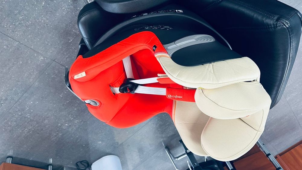 Scaun auto Cybex Gold Sirona SX2 i-Size, rotativ 360°