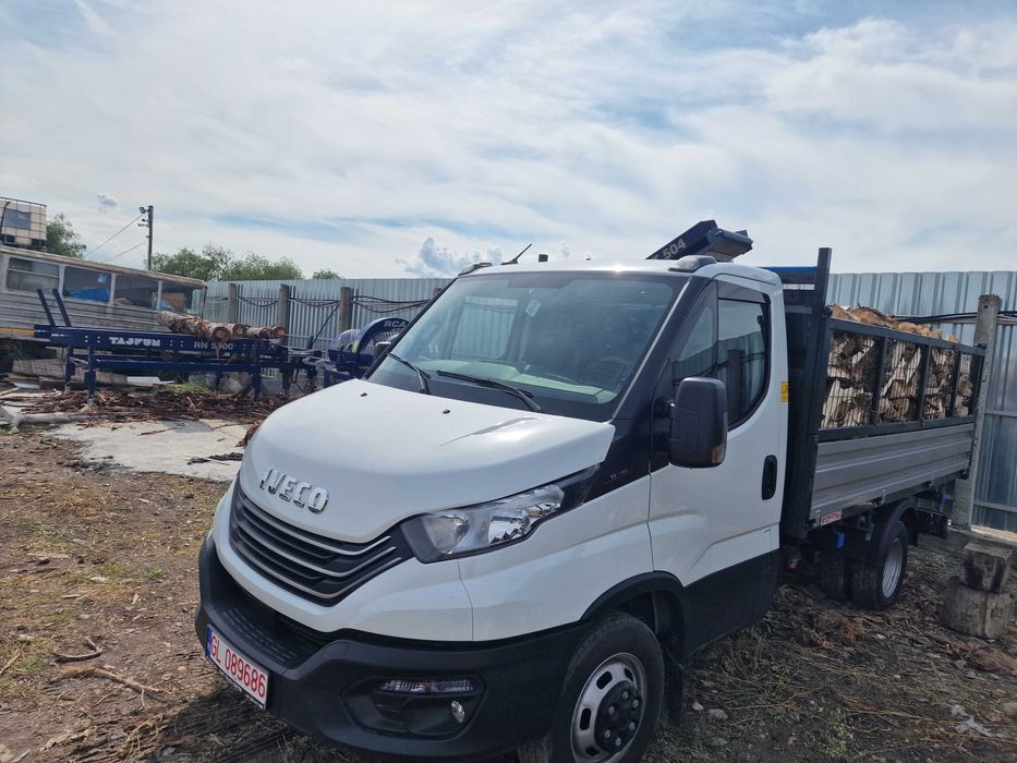 Lemn de foc cu transport la domiciliu.