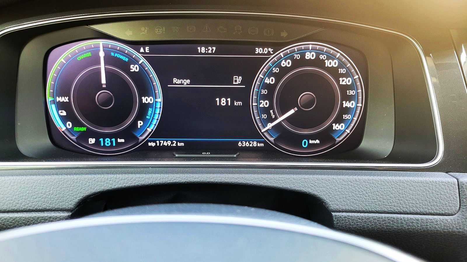 Продавам VW E-Golf 7 2019 г 36KW на реалните 70600 км