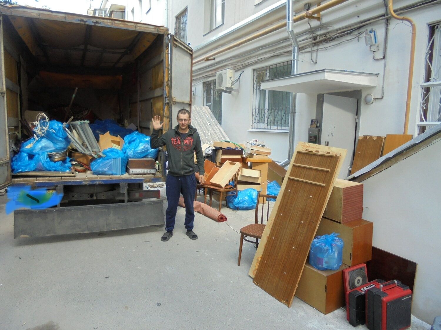 Вывоз мусора мебели на свалку