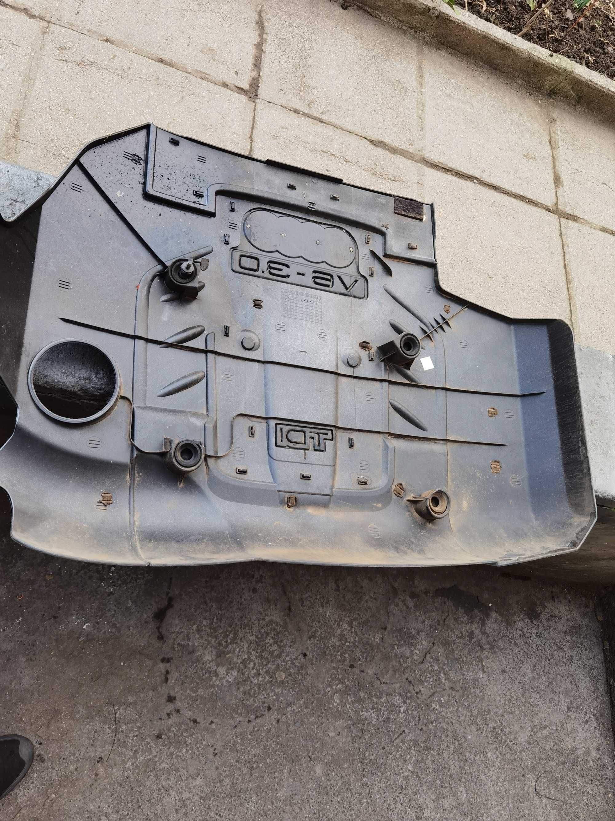 Капак за двигател 3.0TDI