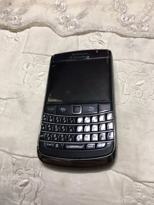 Телефон BlackBerry Bold