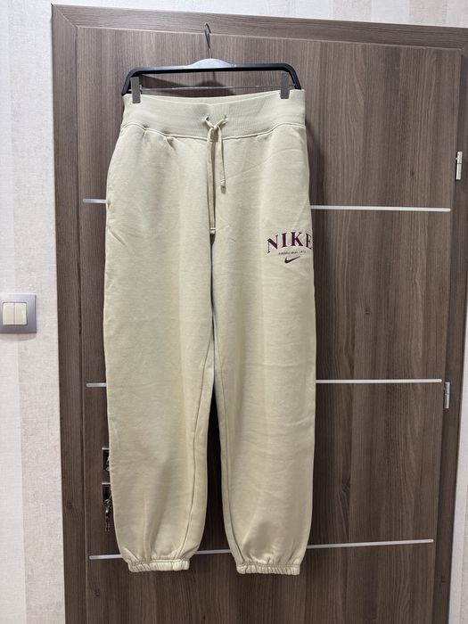 Спортен панталон Nike Oversize – размер М