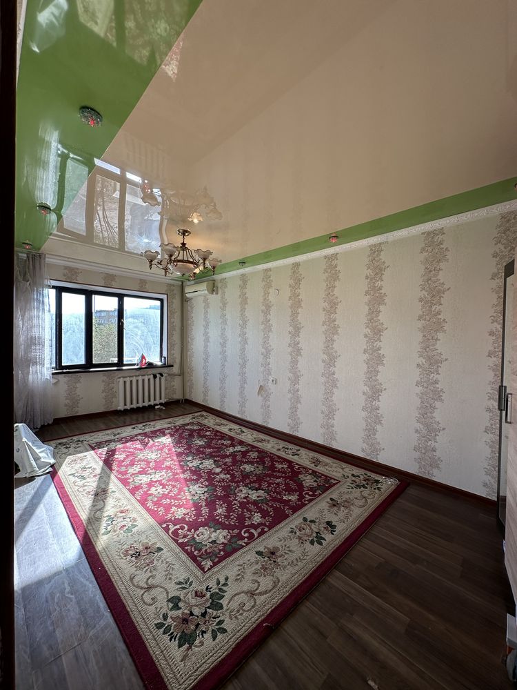 3 комн 2 этаж Абая 28 дом