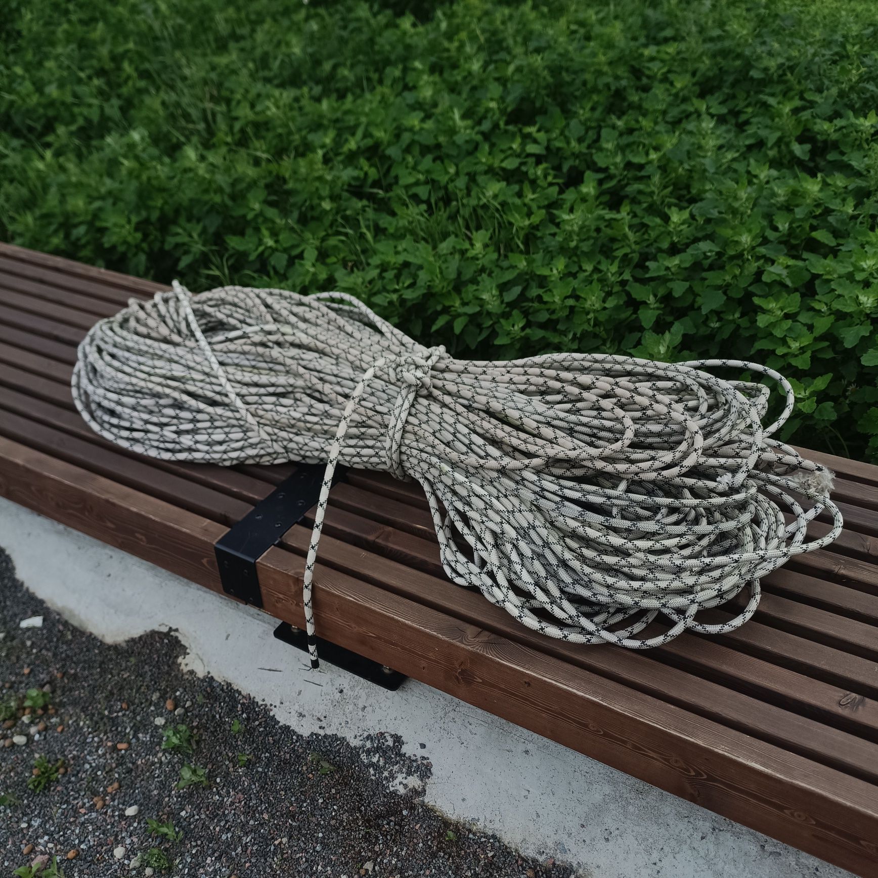 Alpinist Arqon sotiladi 700 metr 340 seli