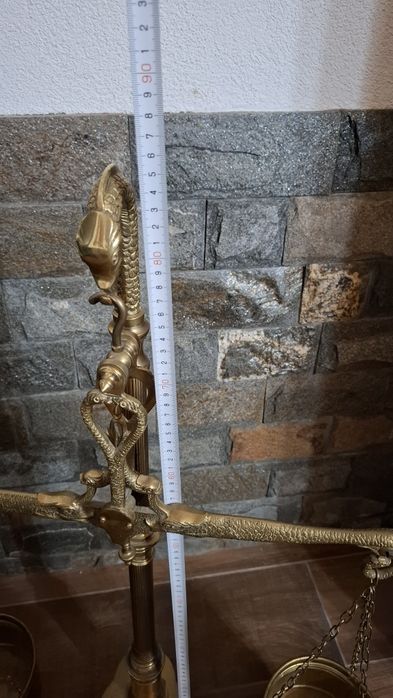 Красива месингова везна