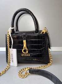 Оригинална черна дамска чанта с етикет GUESS g james mini