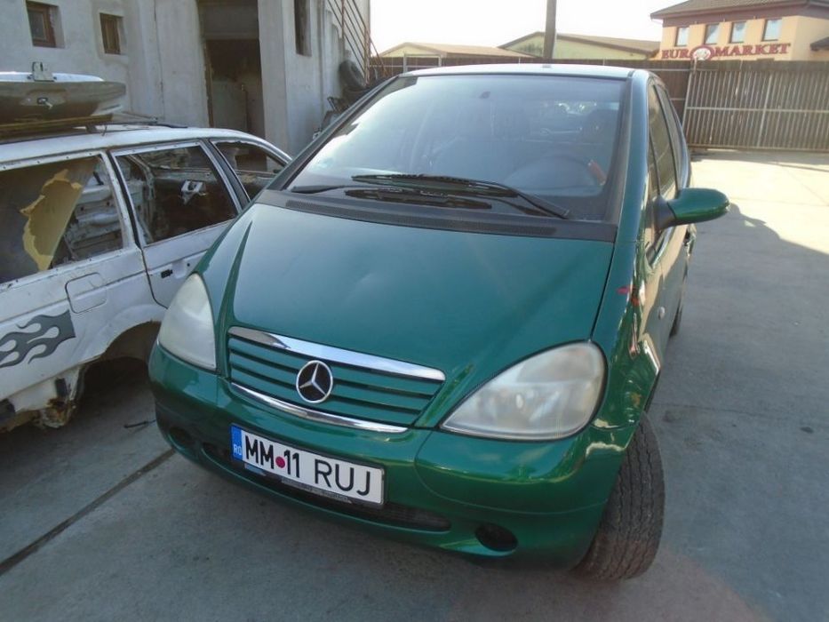 Dezmembrez Mercedes Benz A160 1.6 benzina volan pe stanga