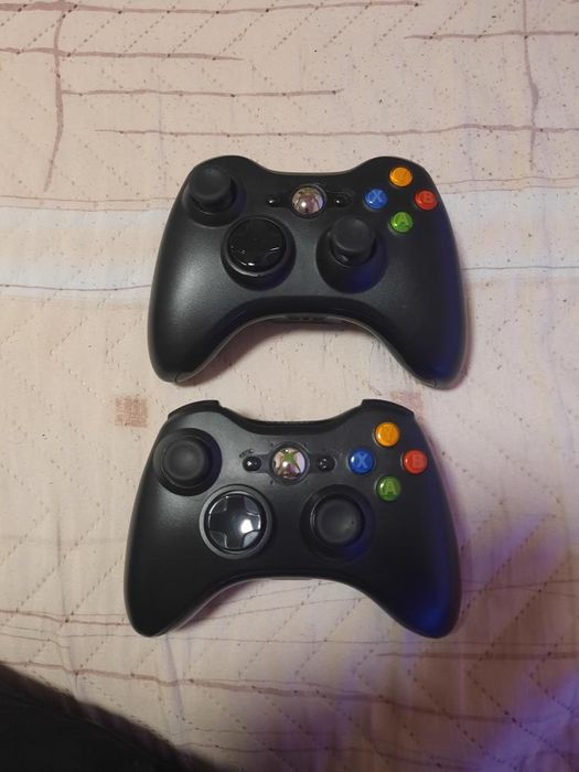 XBOX 360 Slim 500GB + 2 безжични джойстика