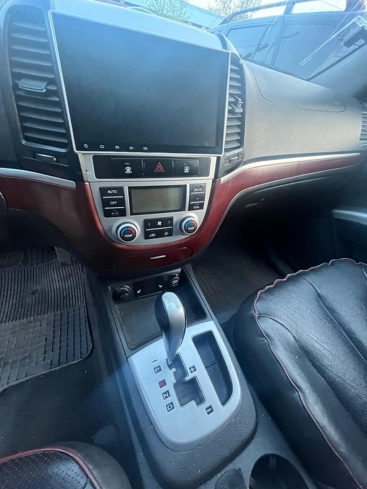 Vând  Hyundai santa fe 2.2 automat an 2008