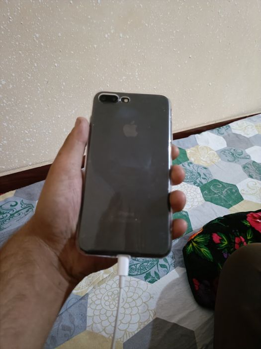 iPhone 7 + 128 gb