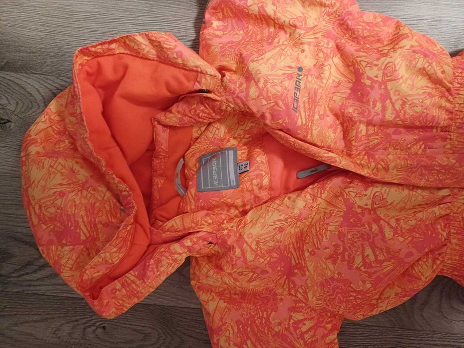 Ic3p3ak ski costum stare foarte bună!