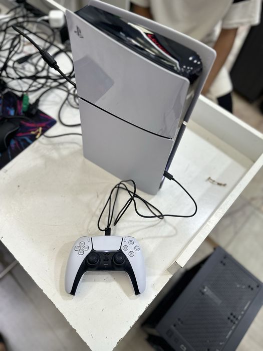 playstation 5 slim digital edition 1TB