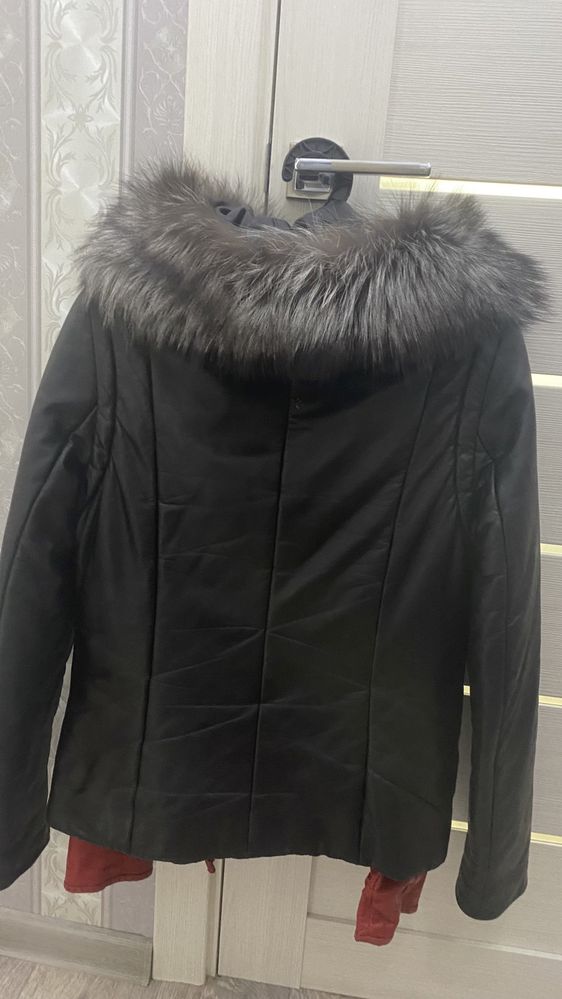 Продам куртку, мех чернобурка.