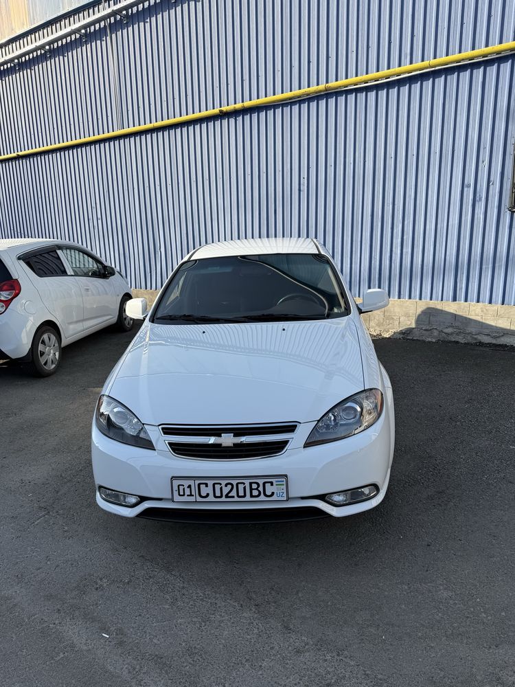 Lacetti Gentra белый (без люка)