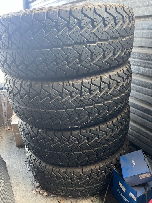 265/65/17 austone