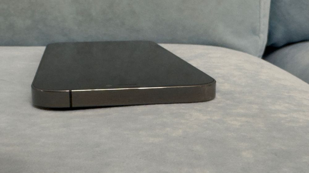 Перфектен Iphone 12 Pro Max 128 Graphite