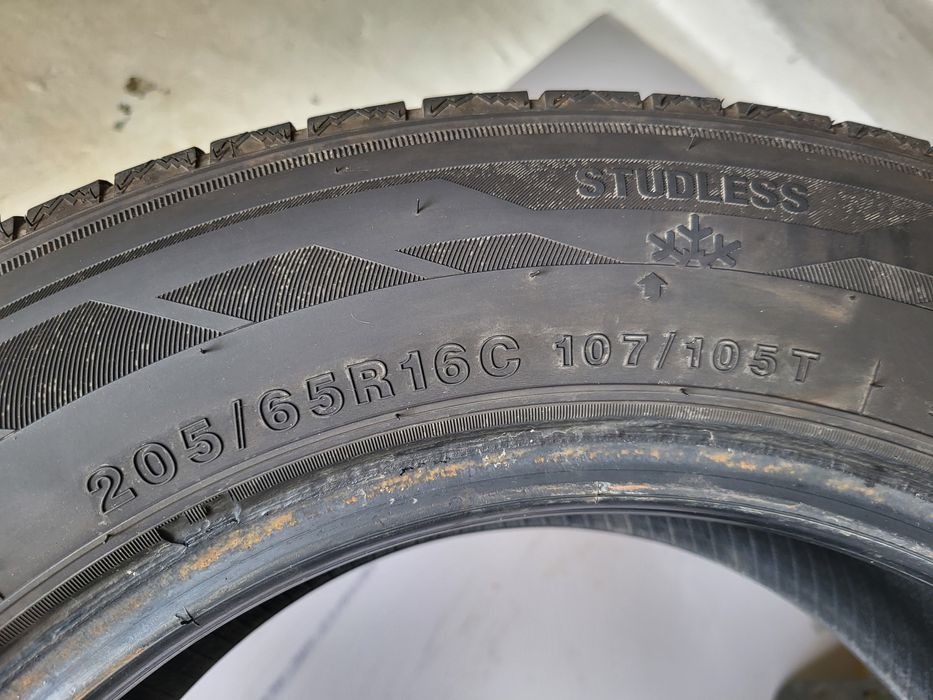 Set două Cauciucuri 205/65R16C iarna 2024