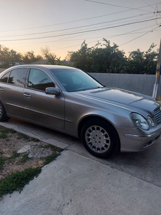 Mercedes E 220 elegance